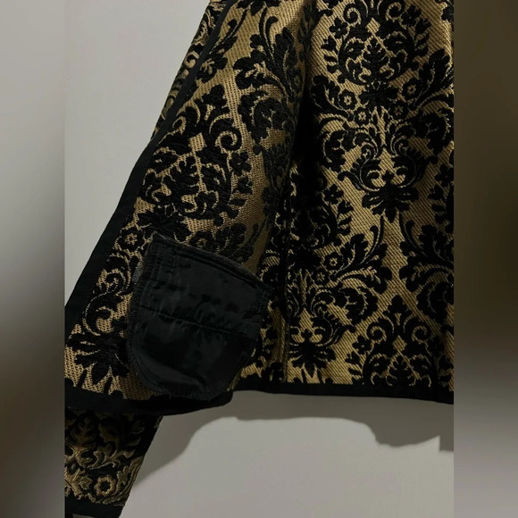 - Old navy Blazer Size XS for a special occasion - Picture 7 of 7